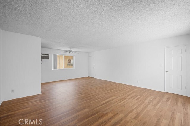 Building Photo - 17463 Vanowen St