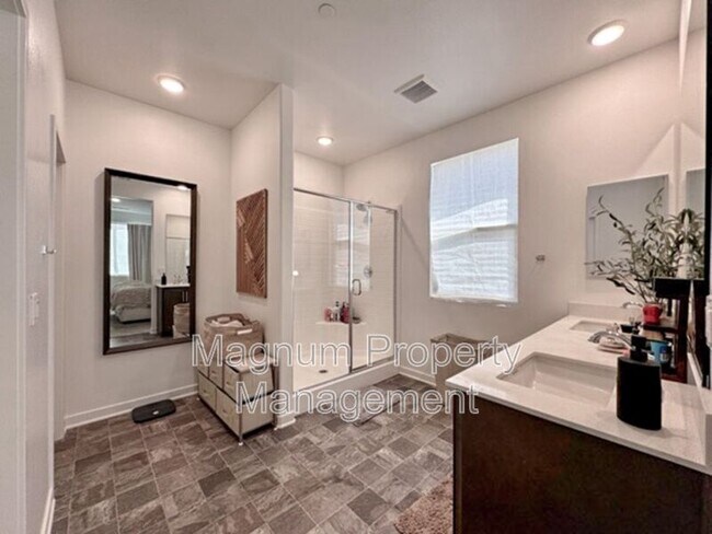 Building Photo - 31615 Settlers Rd