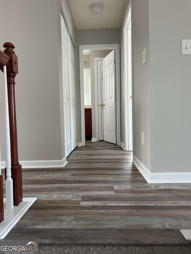 Building Photo - 503 Sautee Pl