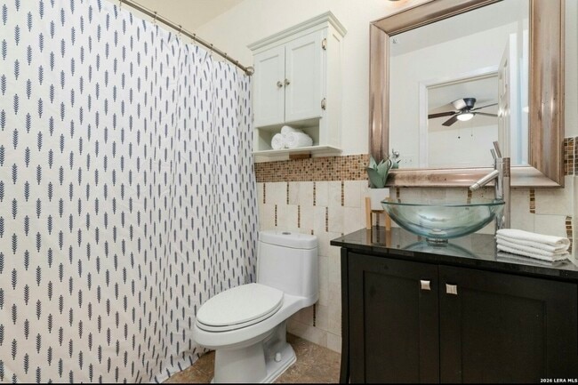 Building Photo - 356 Bobolink Dr