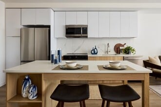 Building Photo - CityHouse Old Town