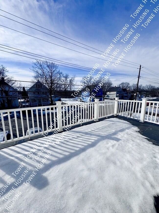 Building Photo - 374 Olmstead Ave