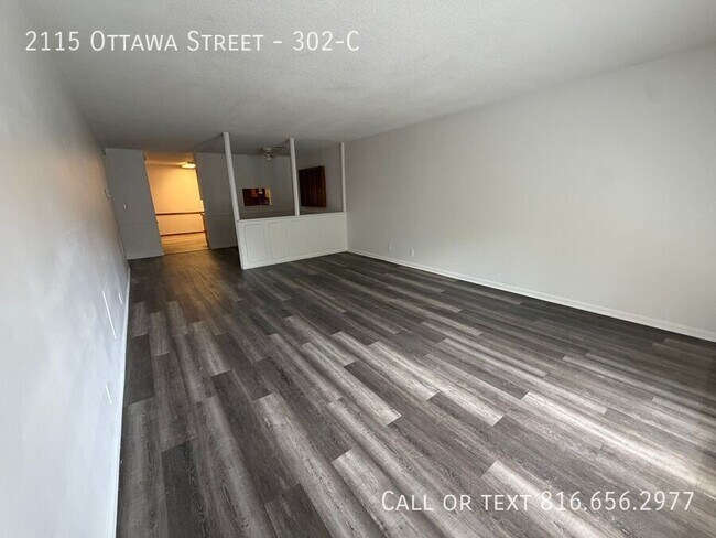 Building Photo - 2115 Ottawa St