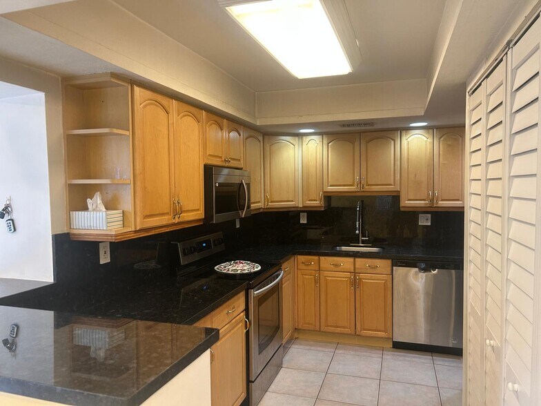 Building Photo - 1774 SW 81st Ln