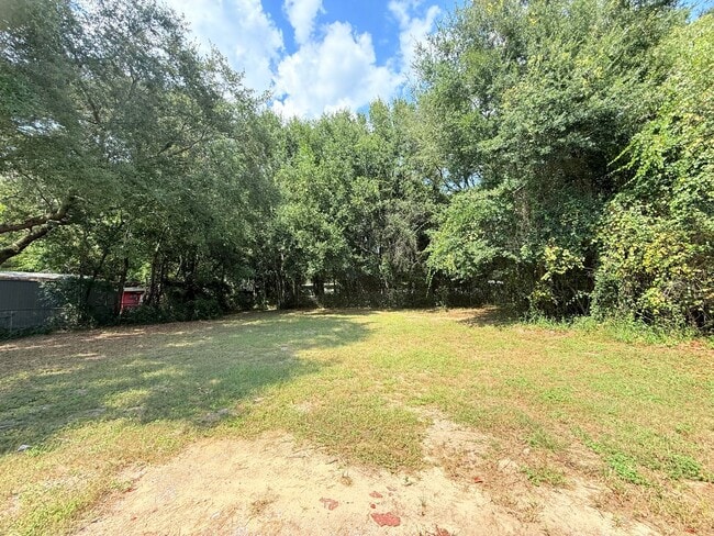 Building Photo - 3-Bedroom Home Near NAS Whiting