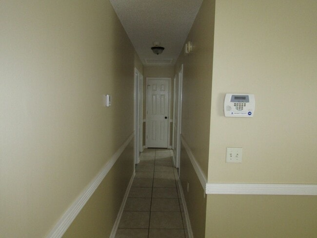 Building Photo - 1088 Desert Shield St