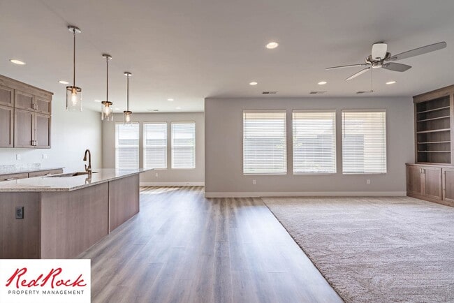 Building Photo - Beautiful 4-Bedroom 2.5 Bath with a 3 Car ...