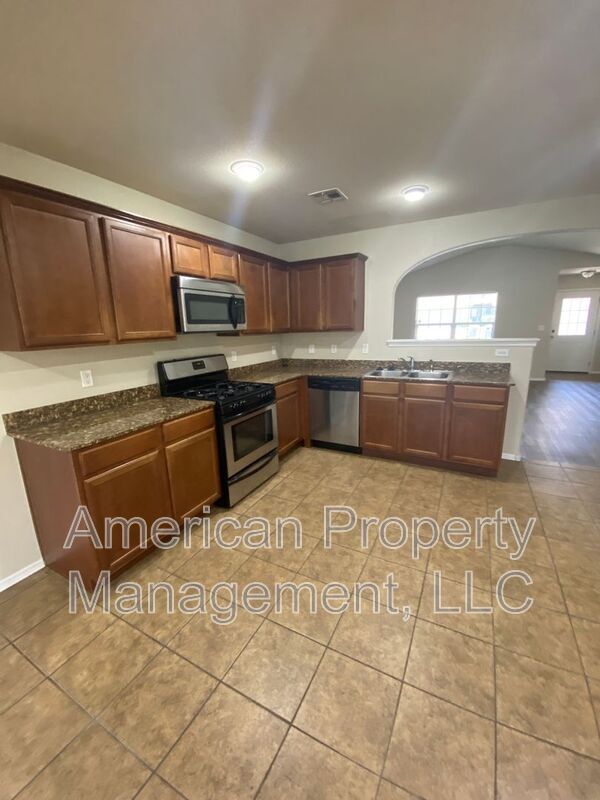 Building Photo - 4113 W 105th St S