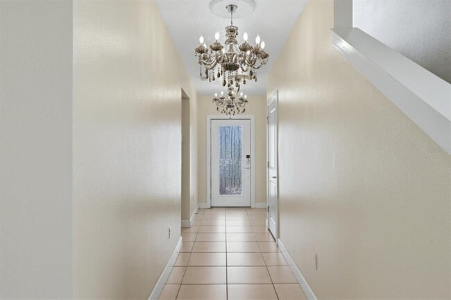 Building Photo - 9108 Royal River Cir