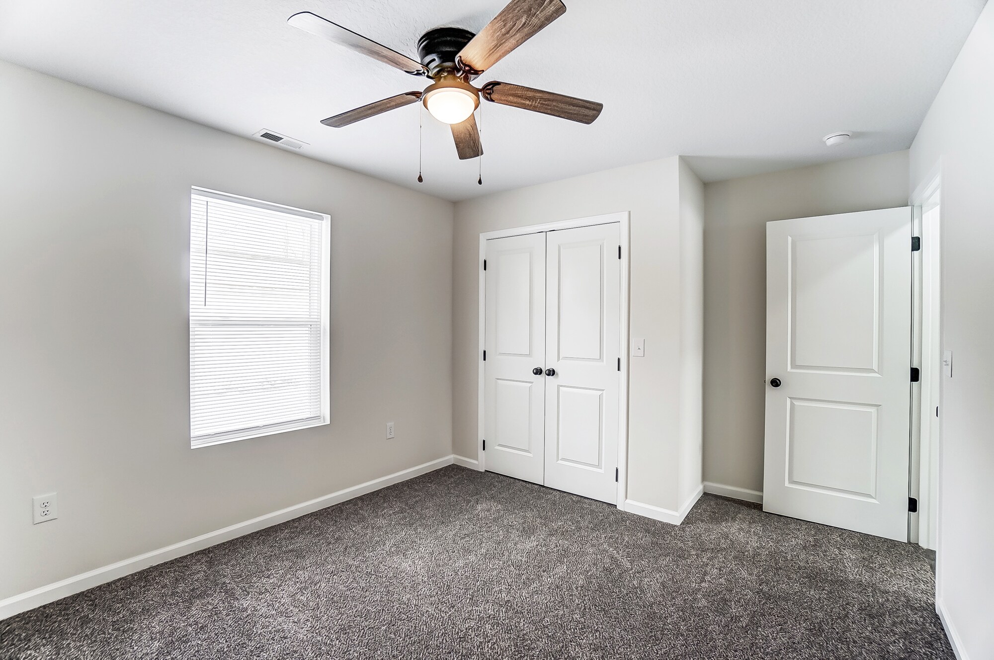 Building Photo - 1432 W Elm St