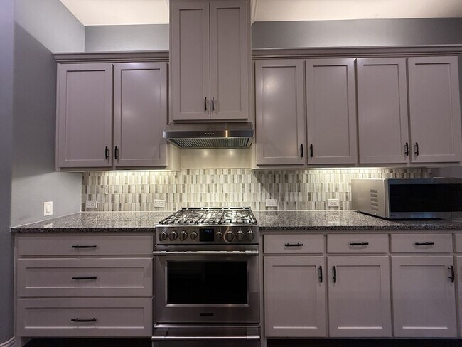 Building Photo - 4510 Meadow Hawk Dr