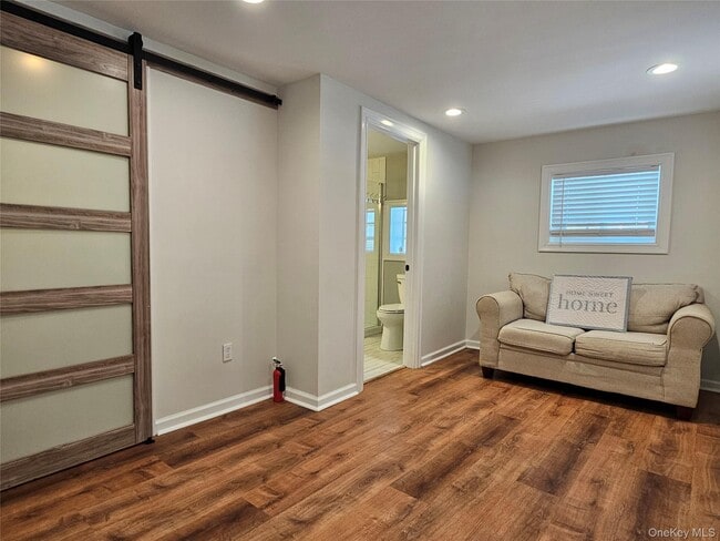 Building Photo - 7 Ferndale Rd