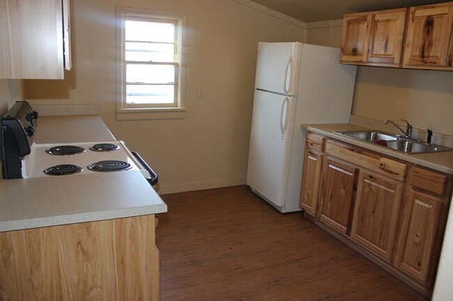 Building Photo - 110 1/2 S F, Livingston MT