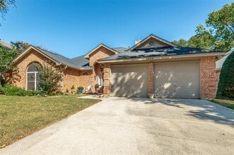 Building Photo - 2608 Glenridge Dr