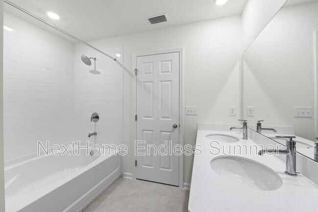 Building Photo - 11117 Buckner Ln