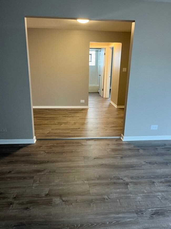 Building Photo - 7652 S Harlem Ave