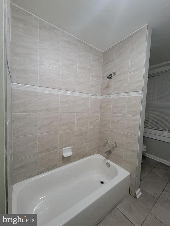 Building Photo - 1217 Hollins St