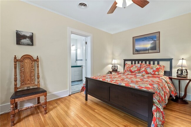 Building Photo - 402 W Ila St