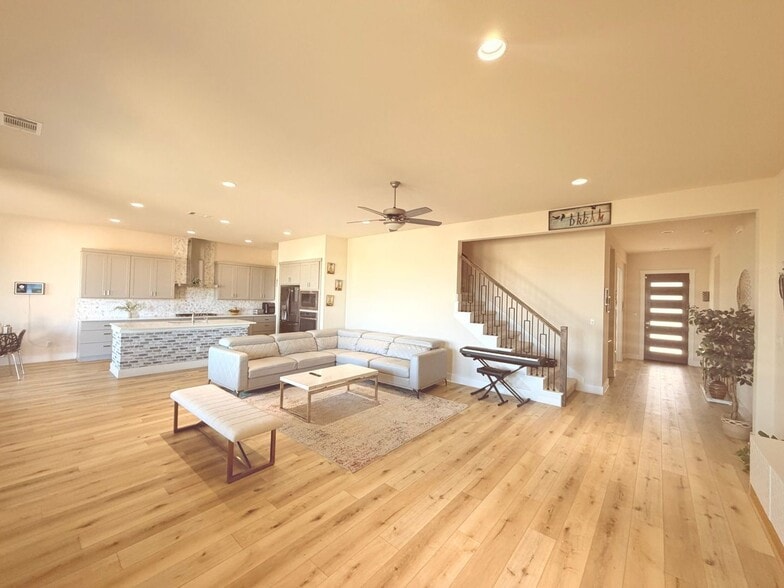 Building Photo - 1832 Indian Apple Wy