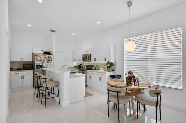 Building Photo - 2002 Schooner Ln