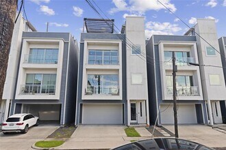 Building Photo - 3306 Cline St