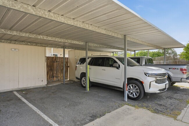 Building Photo - 6702 Everhart Rd