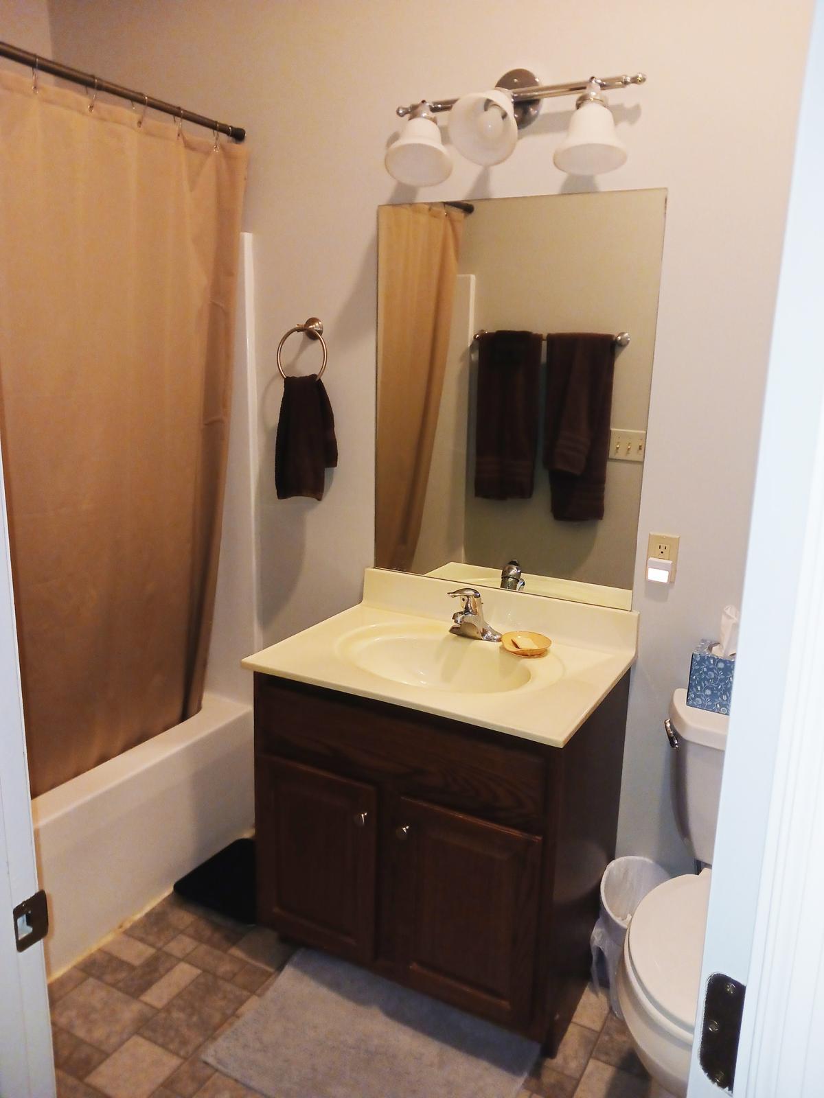 Building Photo - 18 Carlisle St