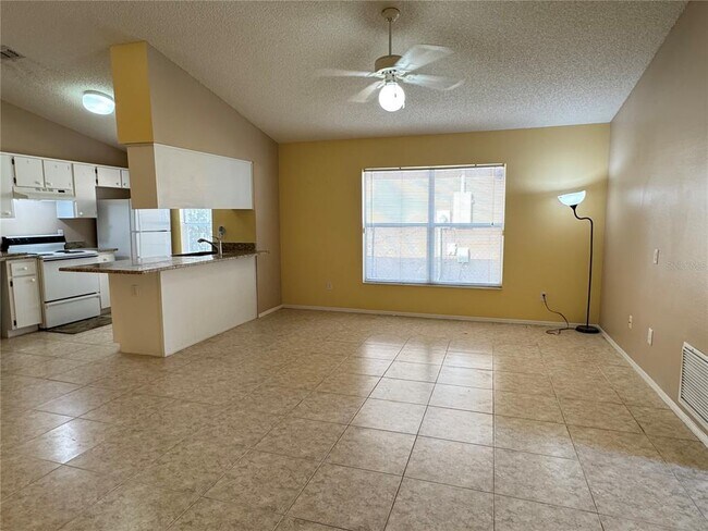 Building Photo - 3350 Lake Tiny Cir