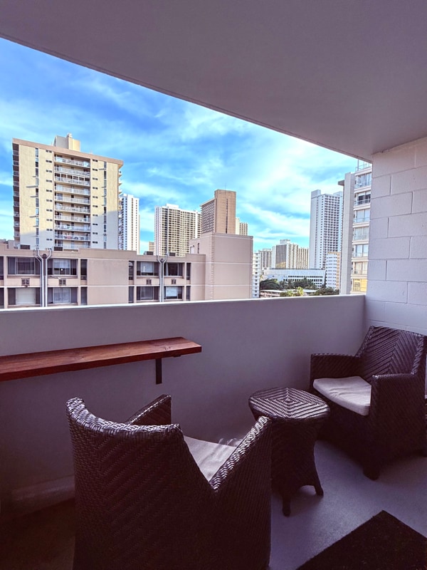 Building Photo - 2421 Ala Wai Blvd