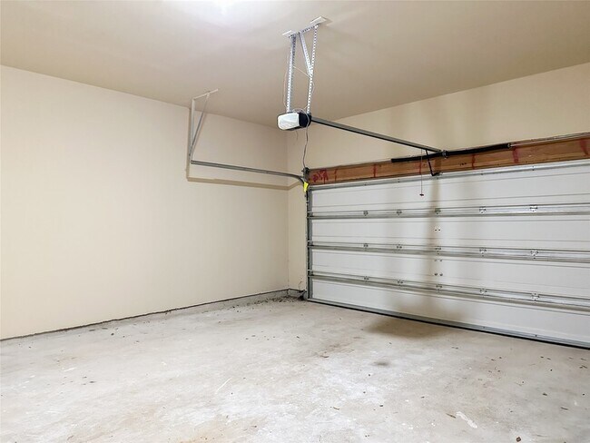 Building Photo - 23 Jonquil Pl