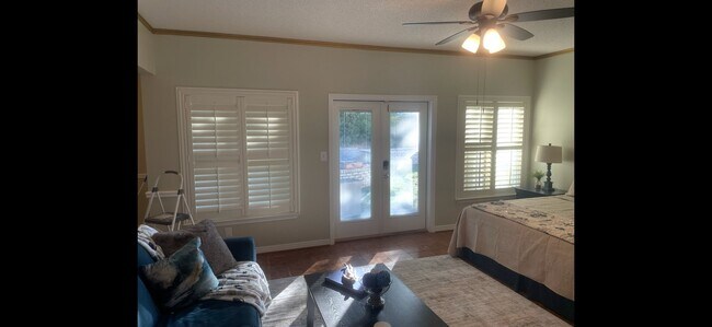 Building Photo - 1500 Bayou Blvd