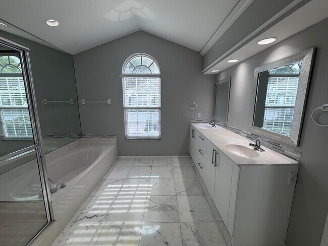 Building Photo - 21543 St Andrews Grand Cir