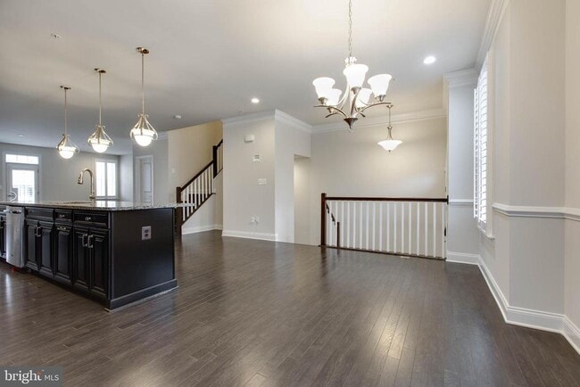 Building Photo - 8526 Pine Springs Dr