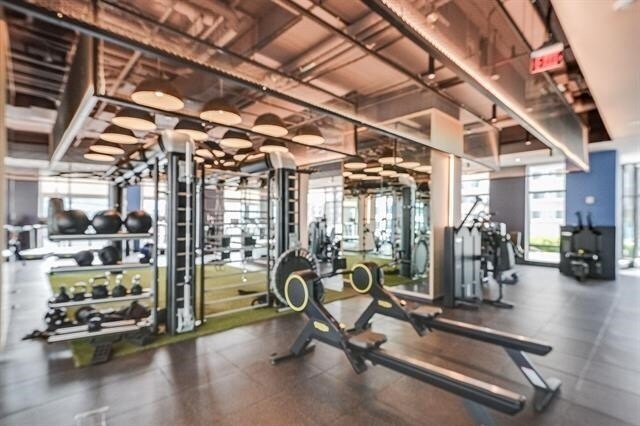 Building Photo - 25 Christopher Columbus Dr