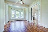 Building Photo - 14 Vick Park A