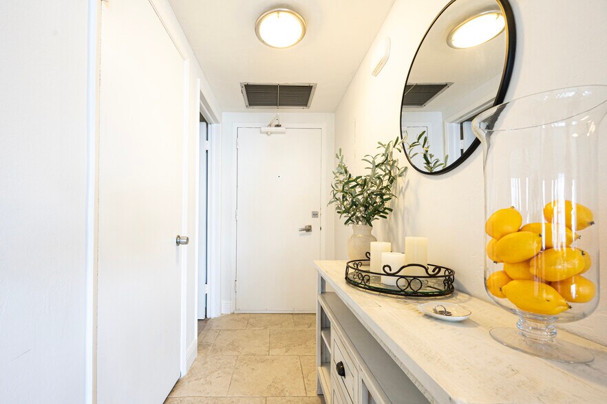 Entry Vestibule - 3700 Galt Ocean Dr
