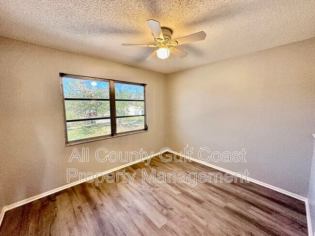 Building Photo - 314 Barlow Ave