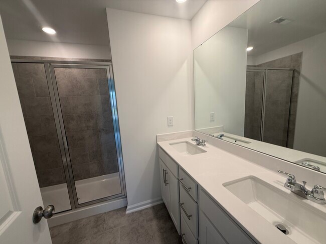 Building Photo - 1512 Crescent Townes Wy