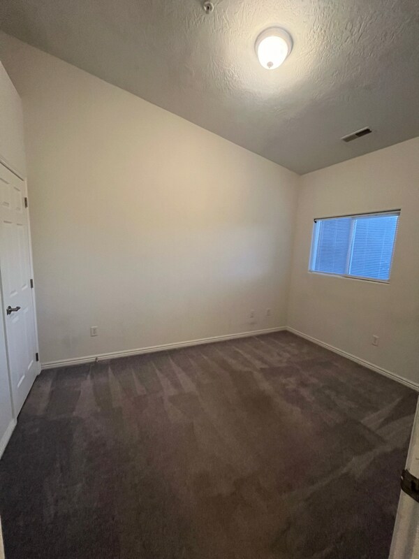 Building Photo - 1177 Northfield Rd