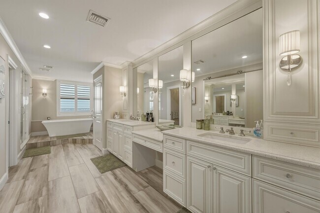 Building Photo - 9900 S Ocean Dr