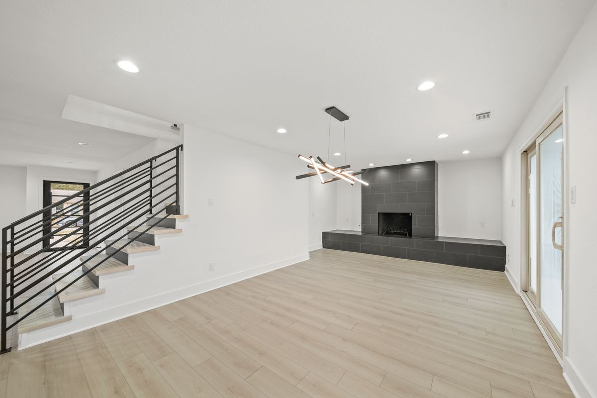 Building Photo - 6010 Rutherglenn Dr