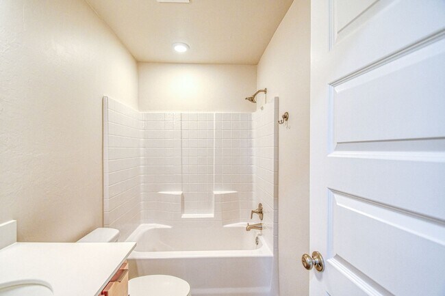 Building Photo - 2723 Varenna Ln