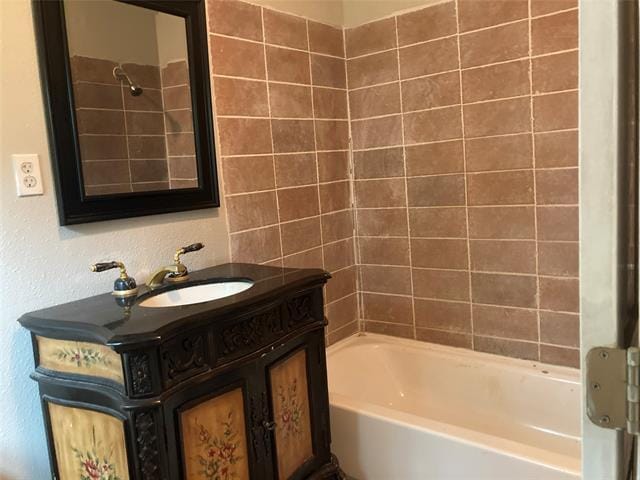 Building Photo - 104 May Ave