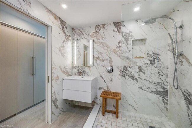 Building Photo - 1100 8th Ave S