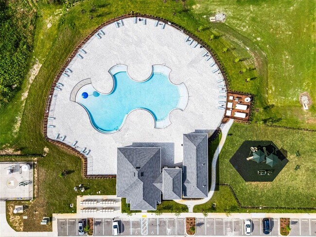 Building Photo - 544 Park Pl Blvd