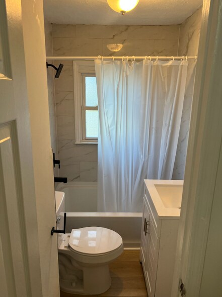 Building Photo - 1517 Tinkertown Ave