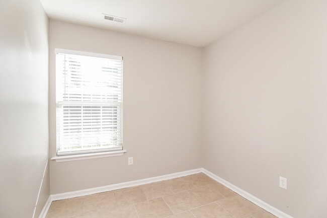 Building Photo - 1143 Hannah Rae Ct