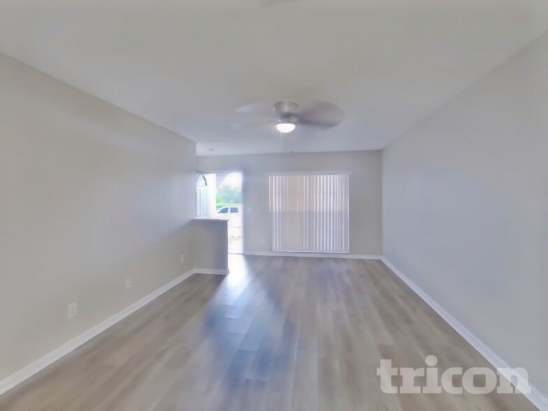 Building Photo - 320 Laxton Ln