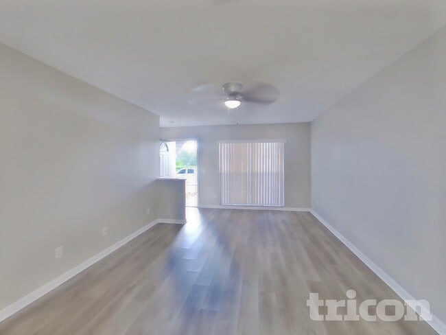 Building Photo - 320 Laxton Ln