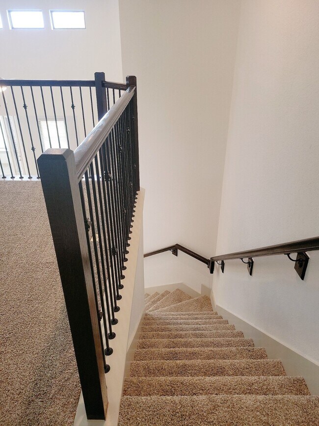 Building Photo - 28434 Eli Eagle St